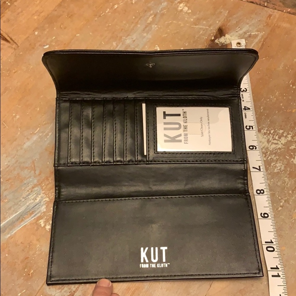 NWOT Kut from the Kloth Wallet - Picture 4 of 8